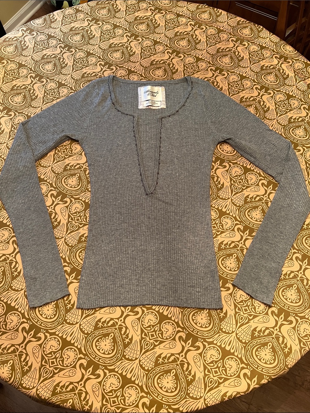 Abercrombie & Fitch Heather Gray Ribbed V-Notch Long Sleeve Top with Bead Detail
